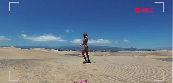  PISS PISS TRAVEL - Funy in micro bikini girl public pissing in Maspalomas dunes Canarias